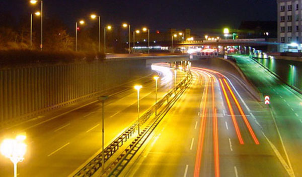 Đèn pha Led chiếu sáng đường đi