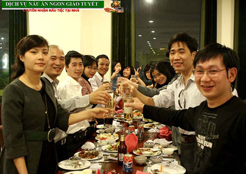 dich vu nau tiec lien hoan di an