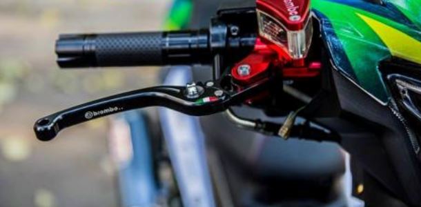 Đánh giá tay thắng Brembo bình dầu liền
