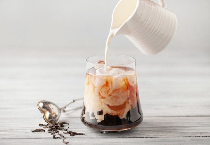 Uống trà sữa có bị ung thư không? Cách uống sao cho an toàn