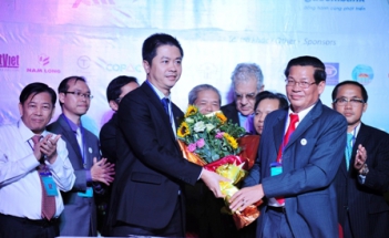 Sacombank phát hành thẻ hỗ trợ du lịch với VNTPA - Làm đẹp