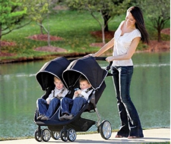 Xe đẩy đôi Combi Spazi Duo tiện dụng cho bé - Làm đẹp