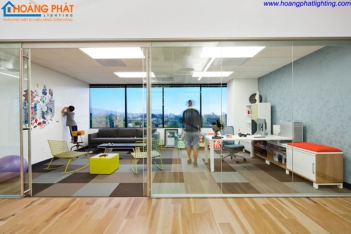 Đèn pha led chiếu sáng showroom - Làm đẹp